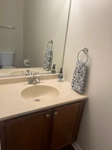 $1,850 | 1219 North Village Drive, Round Lake Beach, IL 60073