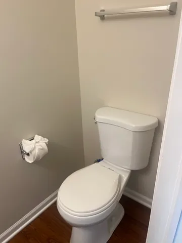 $1,850 | 1219 North Village Drive, Round Lake Beach, IL 60073