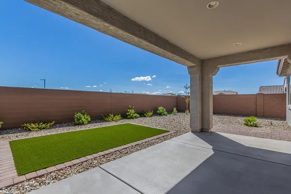 $2,400 | 14807 West Soft Wind Drive, Surprise, AZ 85387