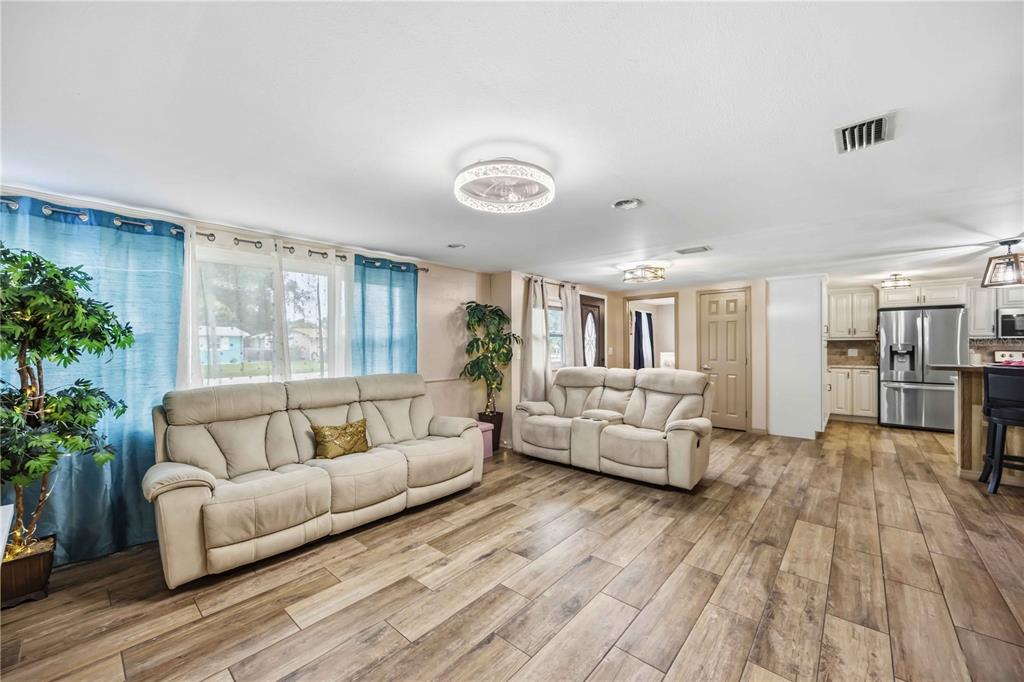 8362 Pelican Road Englewood, FL 34224 - Photo 8 of 30 Gallery Image 8