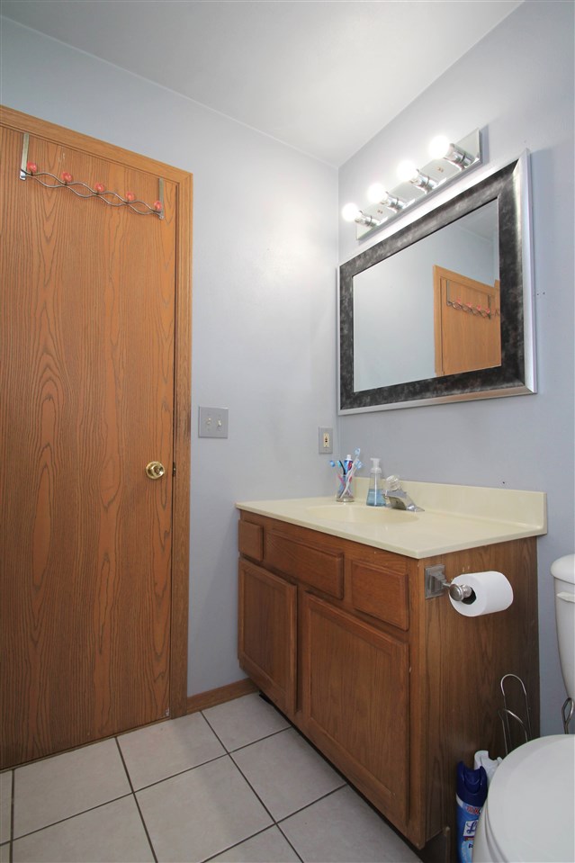 6492 Weaver Road Rockford, IL 61114 - Photo 21 of 36 Gallery Image 21