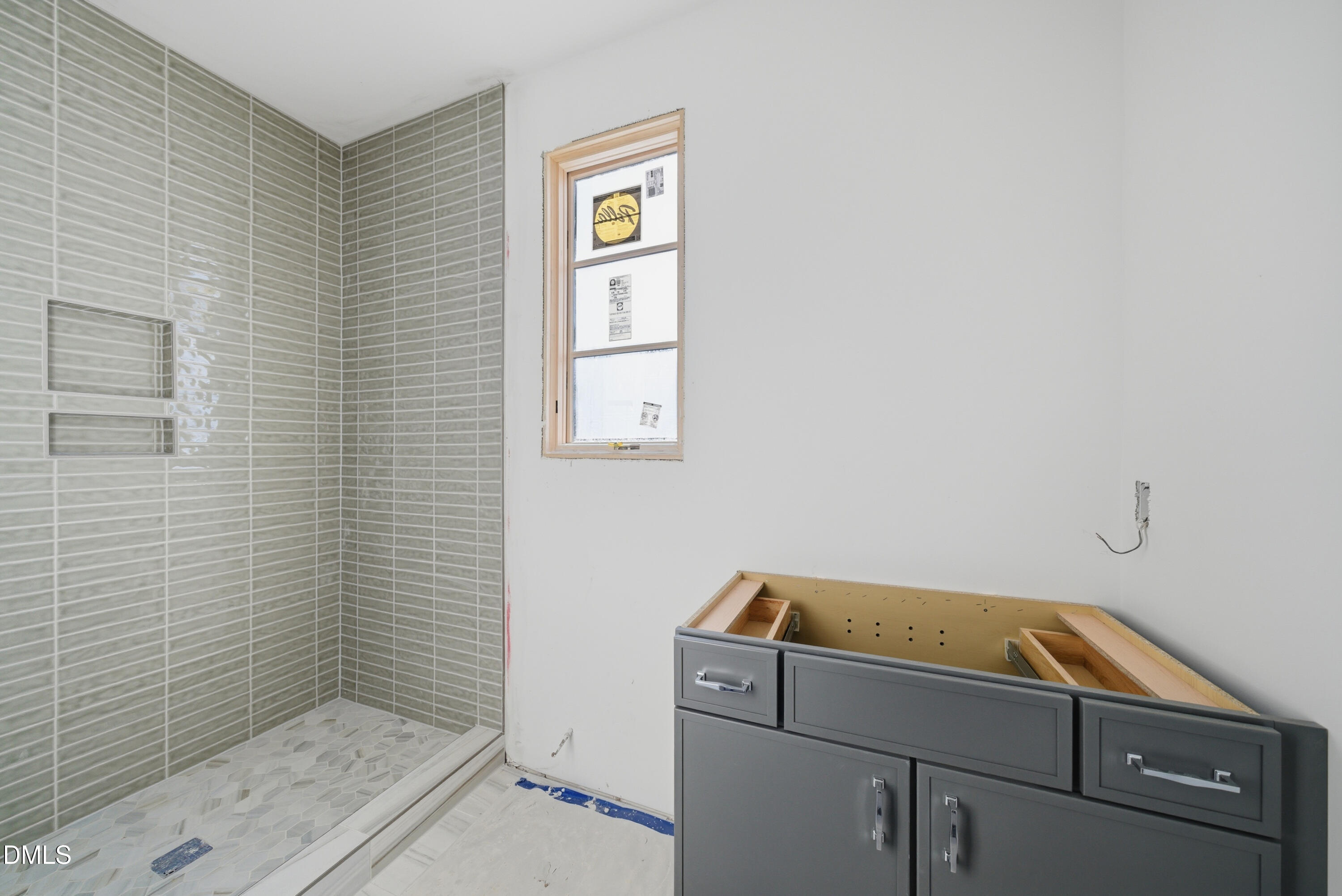 408 Shinleaf Pond Trail Raleigh, NC 27614 - Photo 46 of 75 a utility room with dryer and washer