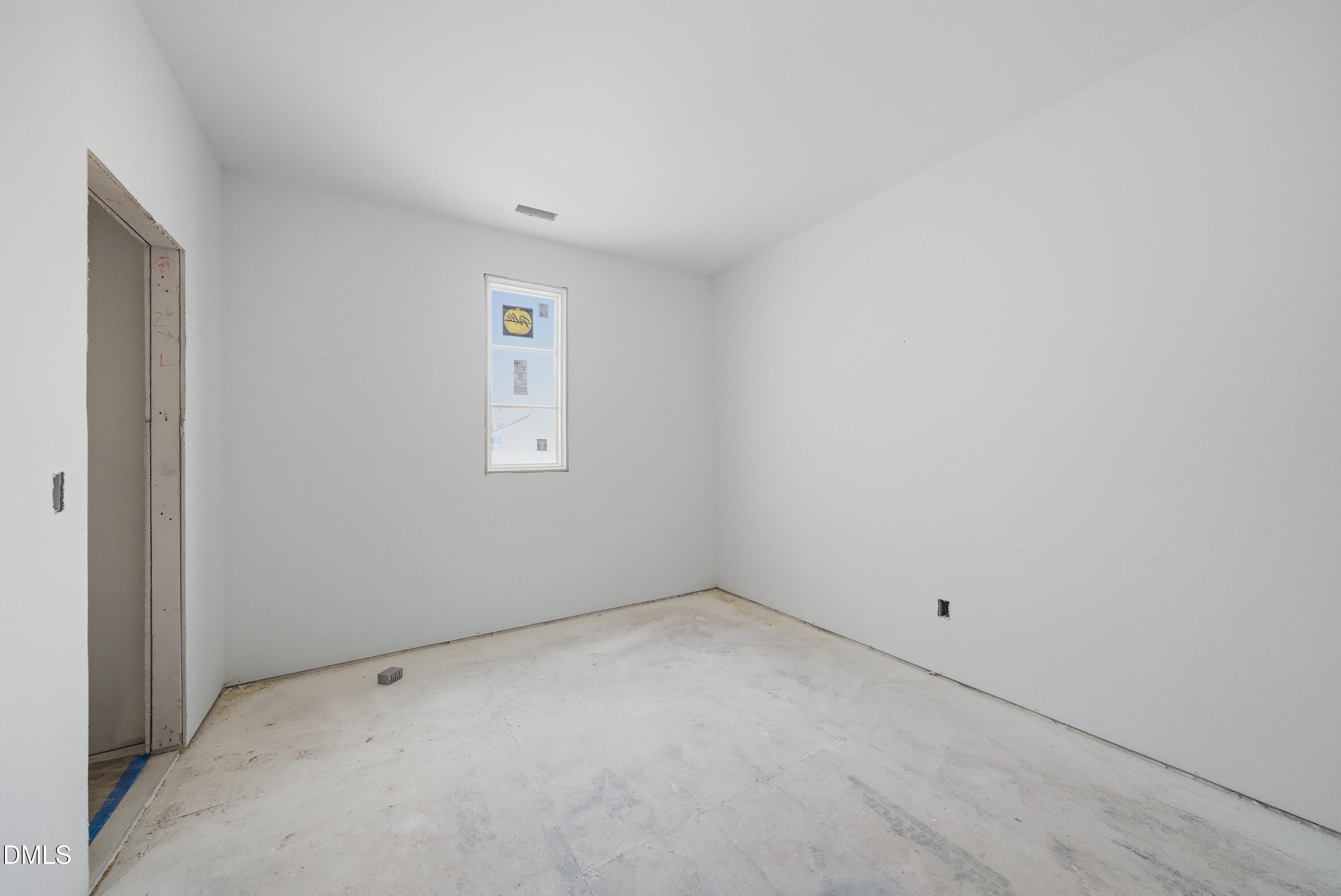 408 Shinleaf Pond Trail Raleigh, NC 27614 - Photo 52 of 75 an empty room with a window