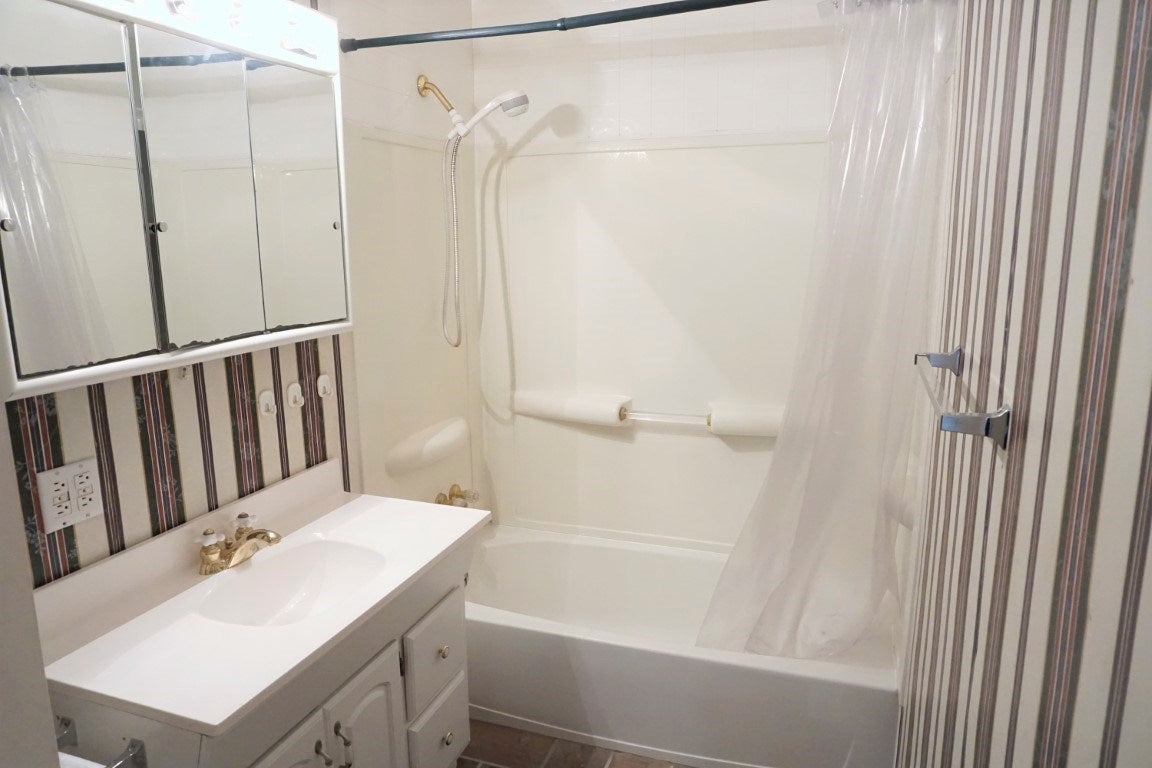 1405 Ivanhoe Street Perry, OK 73077 - Photo 20 of 29 Gallery Image 20