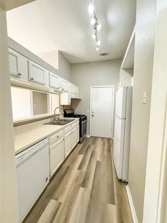 $1,950 | 2315 Windsong Trail, Round Rock, TX 78664