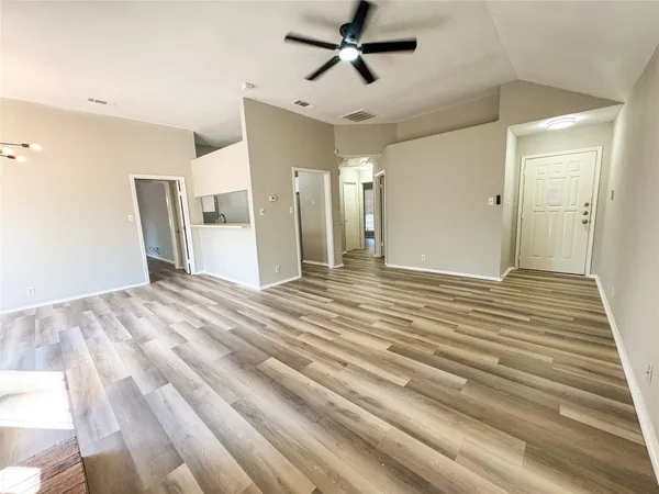 $1,950 | 2315 Windsong Trail, Round Rock, TX 78664