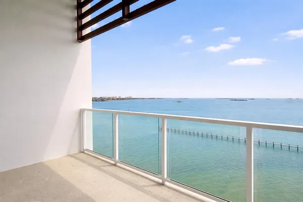 $8,700 | 920 North Osceola Avenue, Unit 804, Clearwater, FL 33755