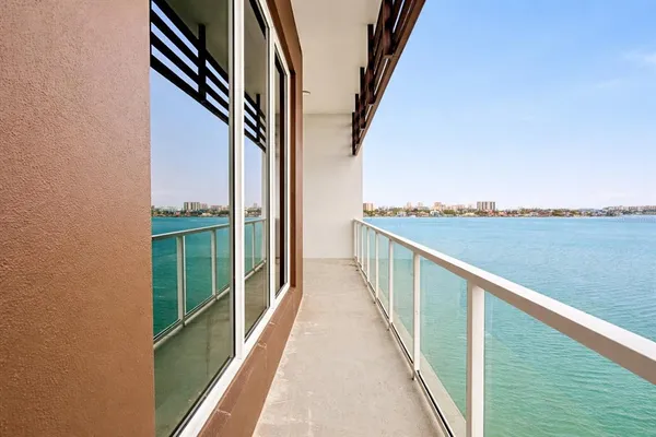 $8,700 | 920 North Osceola Avenue, Unit 804, Clearwater, FL 33755