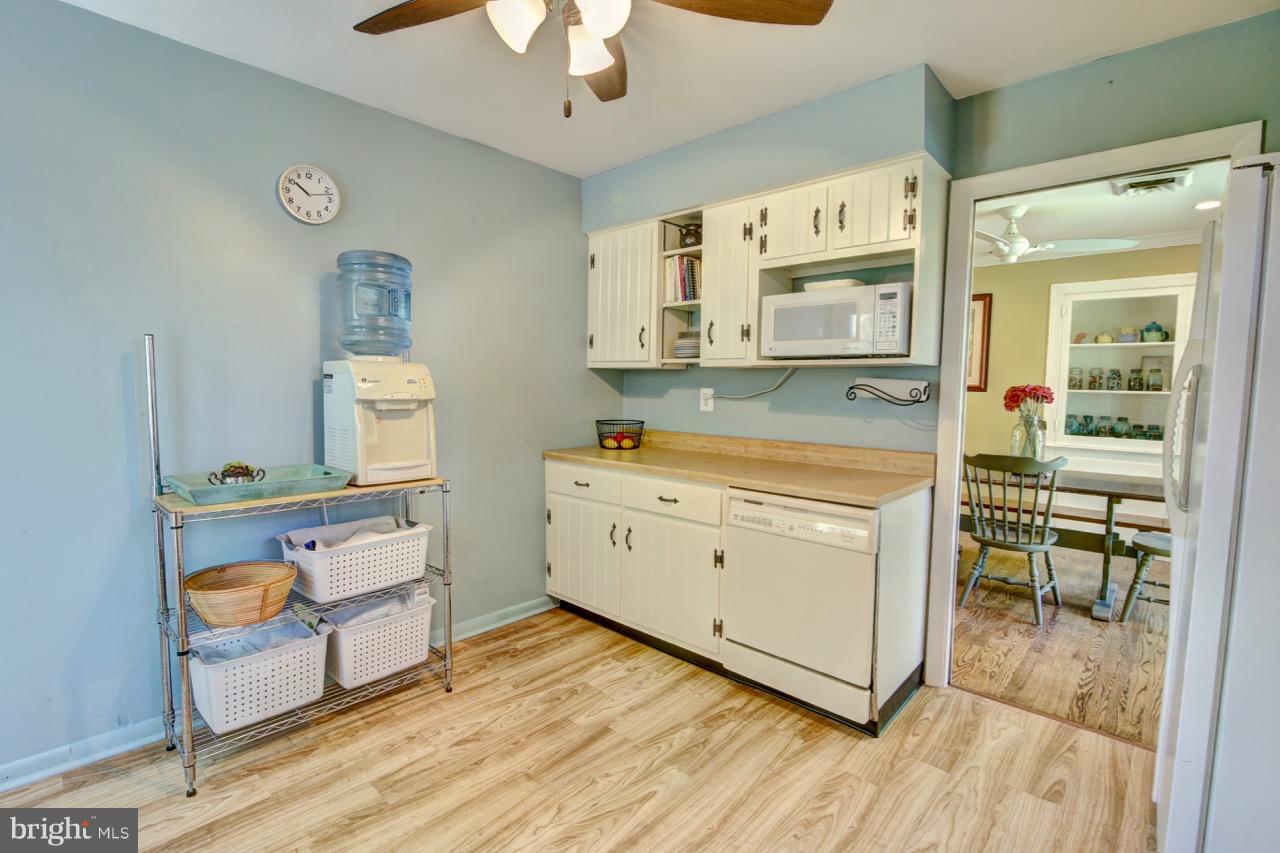 19415 Evergreen Mills Road Leesburg, VA 20175 - Photo 9 of 26 Interior (General)