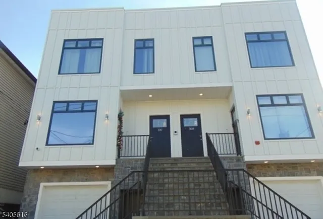 $2,660 | 108 Mill Street, Unit 301, Paterson, NJ 07501