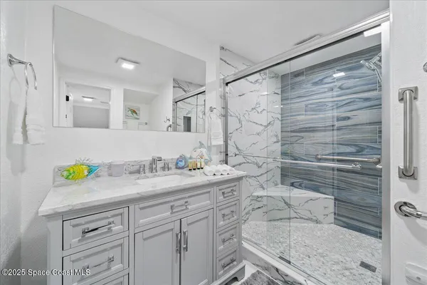 $3,200,000 | 6845 Jimmy Buffett Mem Highway, Melbourne Beach, FL 32951