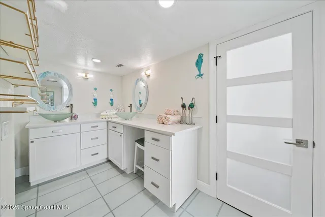 $3,300,000 | 6845 Jimmy Buffett Mem Highway, Melbourne Beach, FL 32951