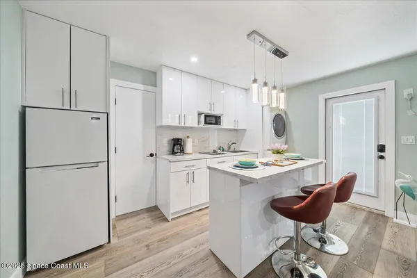 $3,200,000 | 6845 Jimmy Buffett Mem Highway, Melbourne Beach, FL 32951