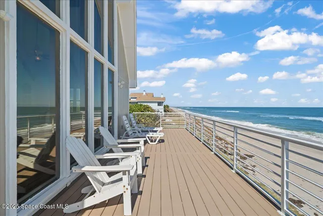 $3,300,000 | 6845 Jimmy Buffett Mem Highway, Melbourne Beach, FL 32951