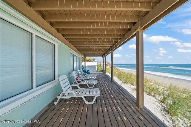 $3,300,000 | 6845 Jimmy Buffett Mem Highway, Melbourne Beach, FL 32951