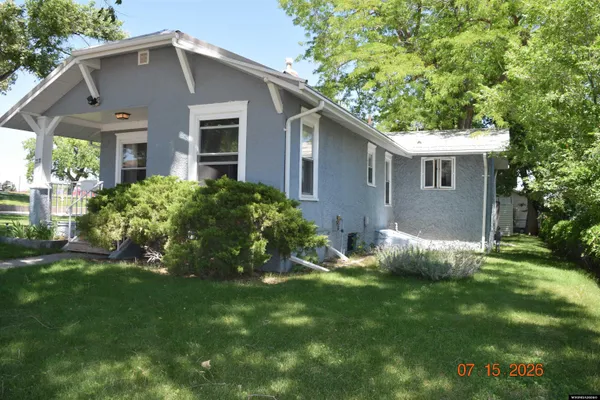 $220,000 | 218 West Deer Street, Glenrock, WY 82637