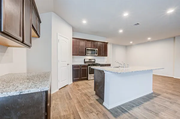 $2,500 | 13989 Leigh Lake Lane, Conroe, TX 77384