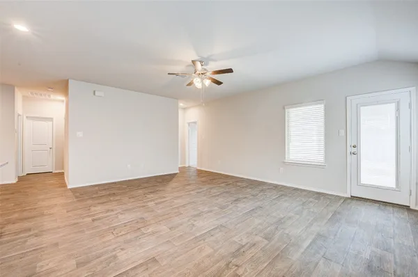 $2,500 | 13989 Leigh Lake Lane, Conroe, TX 77384