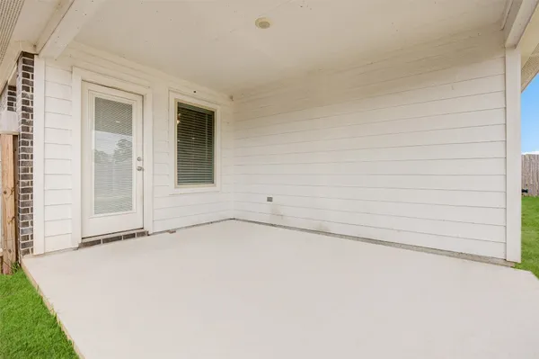 $2,500 | 13989 Leigh Lake Lane, Conroe, TX 77384