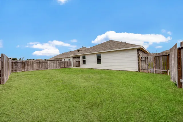 $2,500 | 13989 Leigh Lake Lane, Conroe, TX 77384