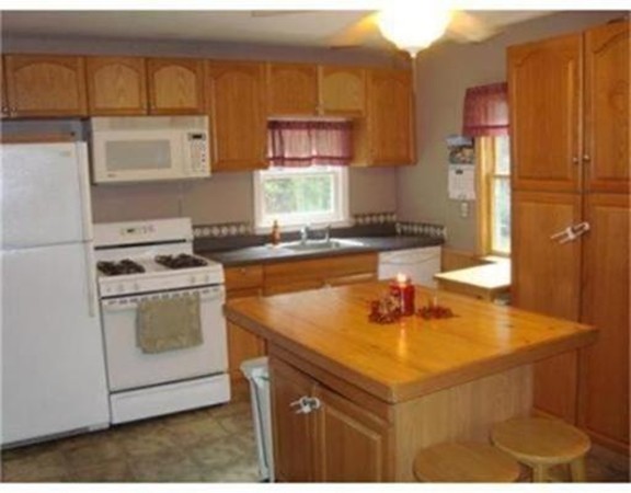 81 Station Road Barre, MA 01005 - Photo 4 of 18