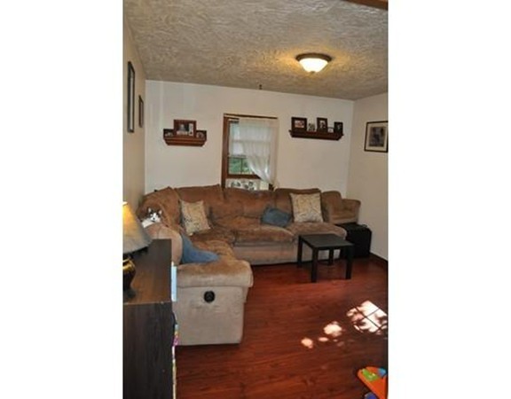 81 Station Road Barre, MA 01005 - Photo 7 of 18
