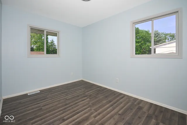 $220,000 | 2606 Shakespeare Drive, Southport, IN 46227