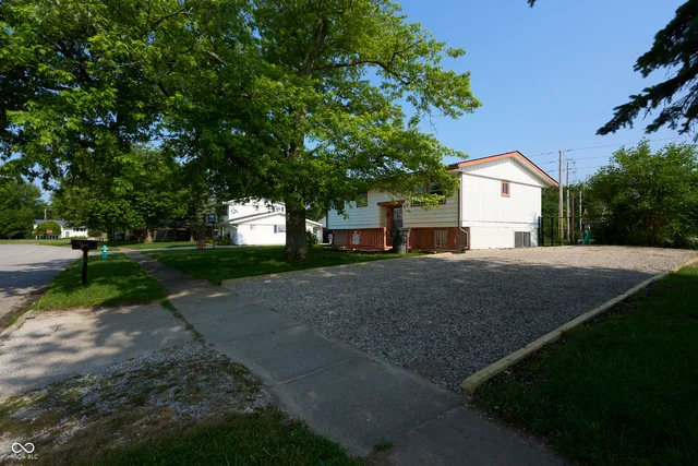 $220,000 | 2606 Shakespeare Drive, Southport, IN 46227