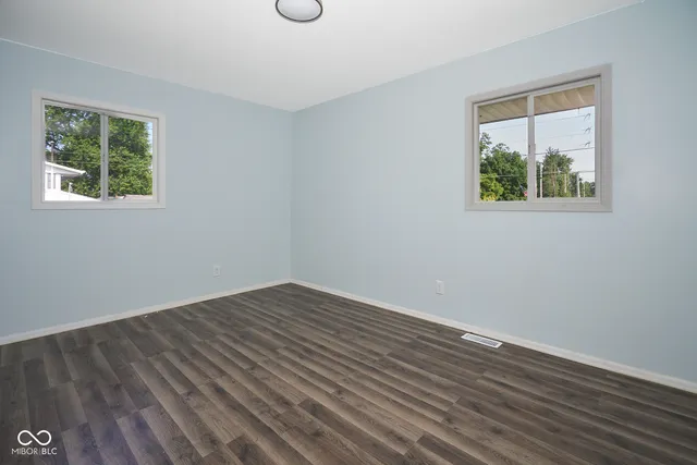 $220,000 | 2606 Shakespeare Drive, Southport, IN 46227