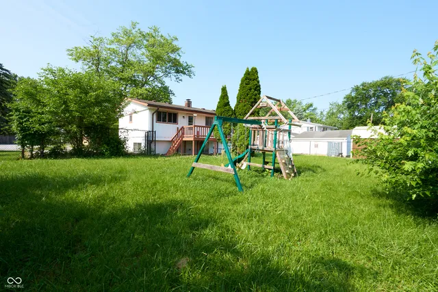 $220,000 | 2606 Shakespeare Drive, Southport, IN 46227