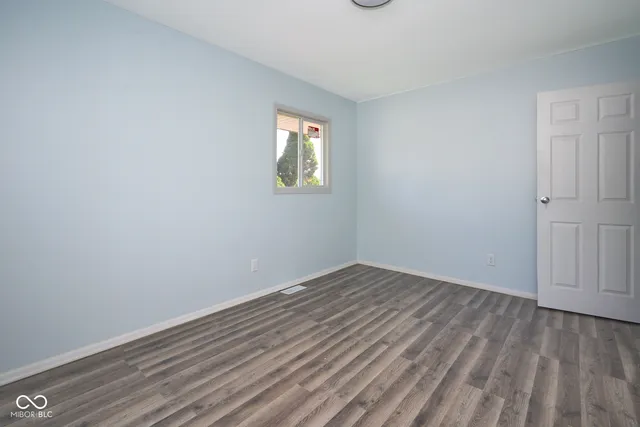 $220,000 | 2606 Shakespeare Drive, Southport, IN 46227