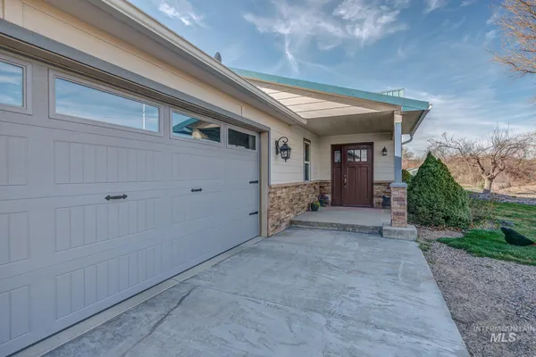 $697,500 | 4073 Lincoln Drive, Ontario, OR 97914