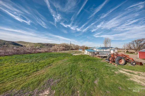 $697,500 | 4073 Lincoln Drive, Ontario, OR 97914