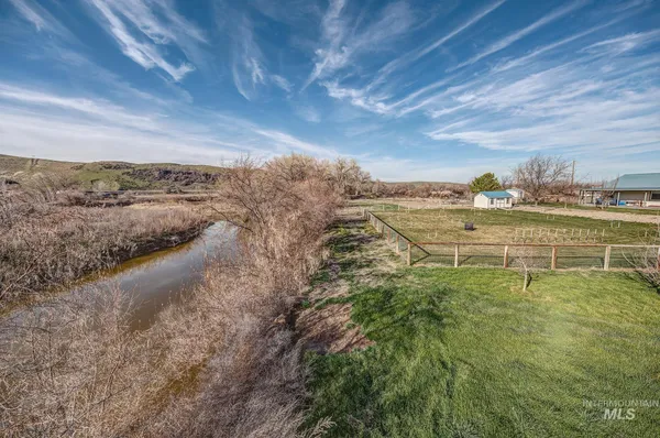 $697,500 | 4073 Lincoln Drive, Ontario, OR 97914