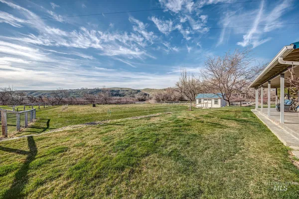 $697,500 | 4073 Lincoln Drive, Ontario, OR 97914