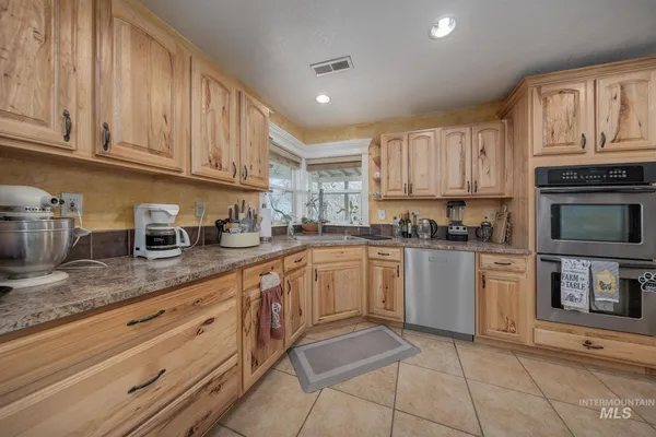 $697,500 | 4073 Lincoln Drive, Ontario, OR 97914