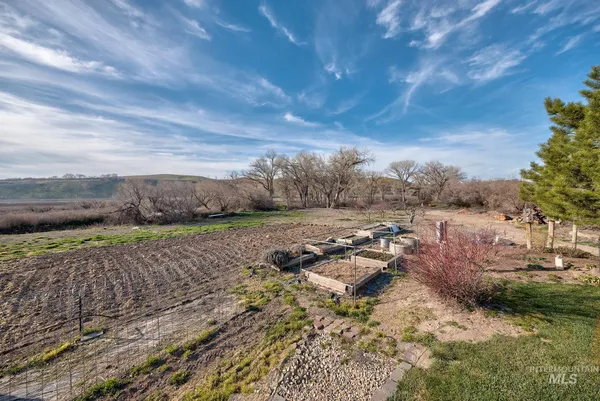 $697,500 | 4073 Lincoln Drive, Ontario, OR 97914