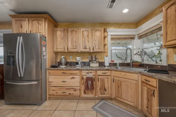 $697,500 | 4073 Lincoln Drive, Ontario, OR 97914