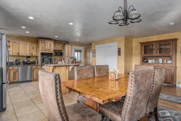 $697,500 | 4073 Lincoln Drive, Ontario, OR 97914