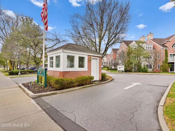 $9,000 | 51 Forest Avenue, Unit 25, Old Greenwich, CT 06870