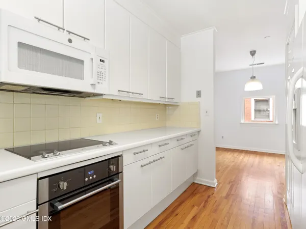 $9,000 | 51 Forest Avenue, Unit 25, Old Greenwich, CT 06870