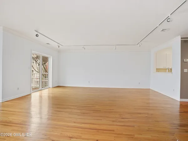 $9,000 | 51 Forest Avenue, Unit 25, Old Greenwich, CT 06870