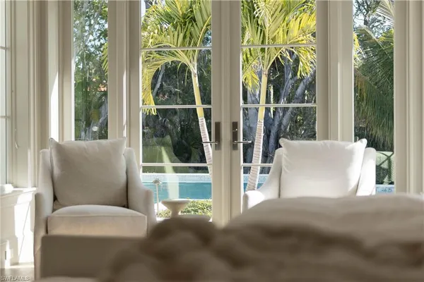 $17,700,000 | 3295 Gordon Drive, Naples, FL 34102