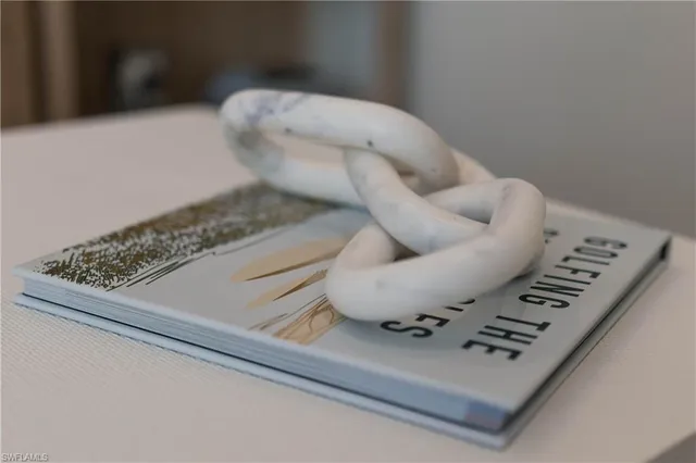 $18,700,000 | 3295 Gordon Drive, Naples, FL 34102