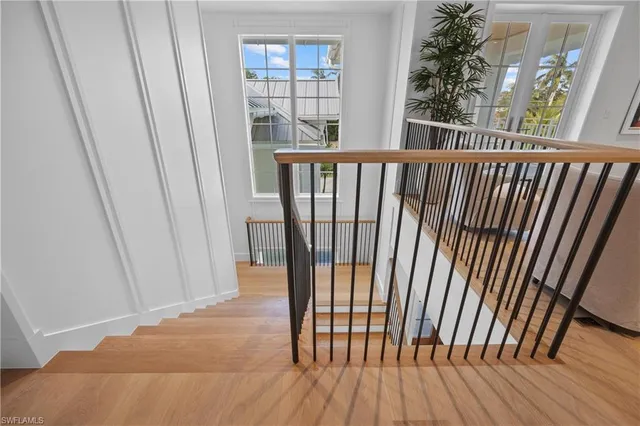 $18,700,000 | 3295 Gordon Drive, Naples, FL 34102