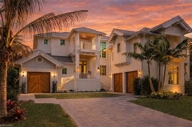 $18,700,000 | 3295 Gordon Drive, Naples, FL 34102
