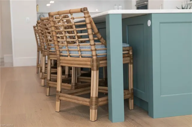 $18,700,000 | 3295 Gordon Drive, Naples, FL 34102