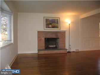 79 Arbor Road Churchville, PA 18966 - Photo 4 of 12 Living Room