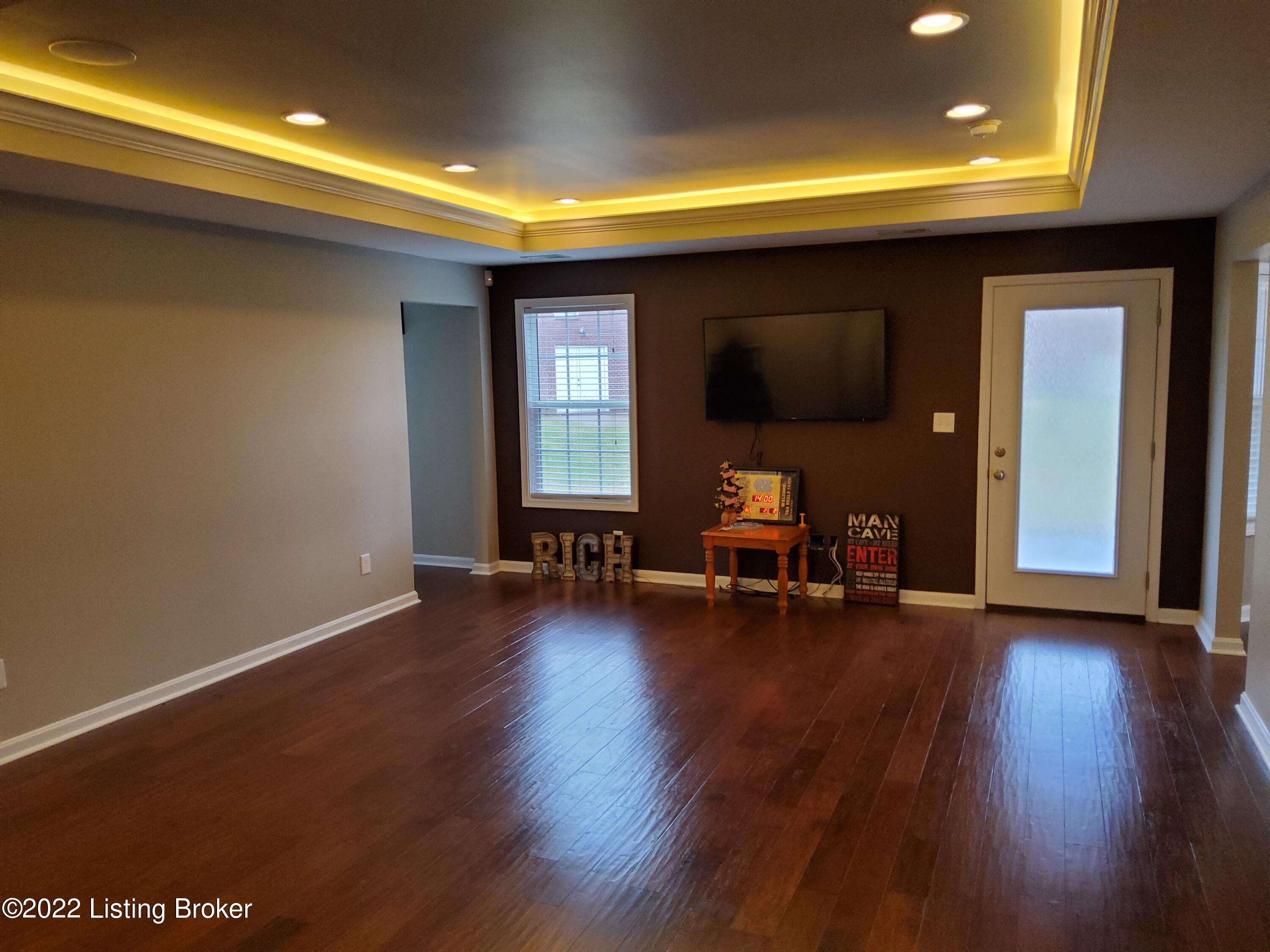 10129 Reeseman Drive Louisville, KY 40291 - Photo 29 of 39 32