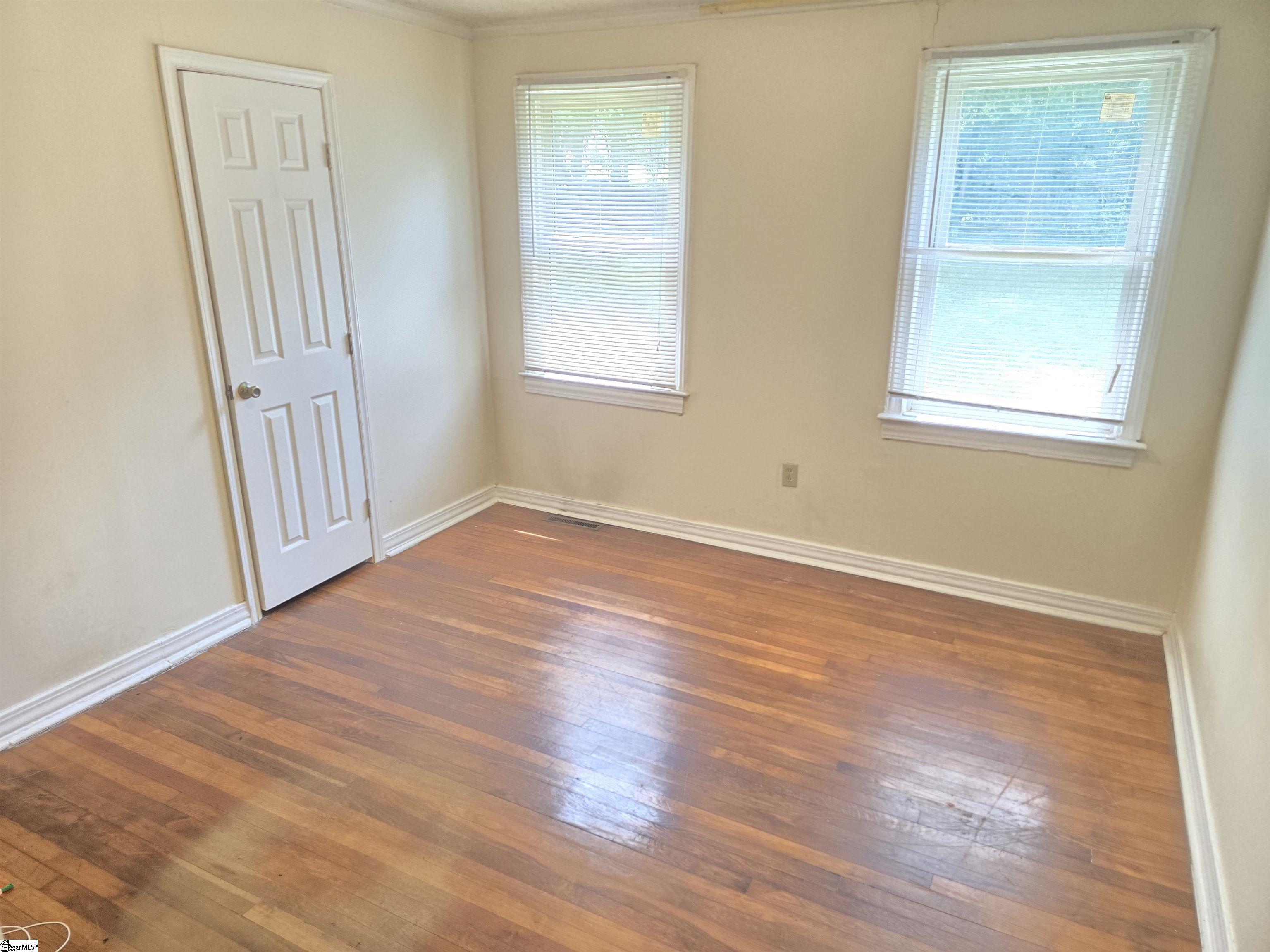 216 Keith Drive Greenville, SC 29607 - Photo 4 of 16